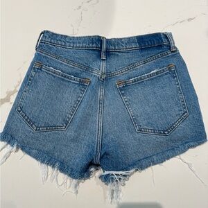 Abercrombie denim “The Mom Short High Rise” shorts! Size 27/4